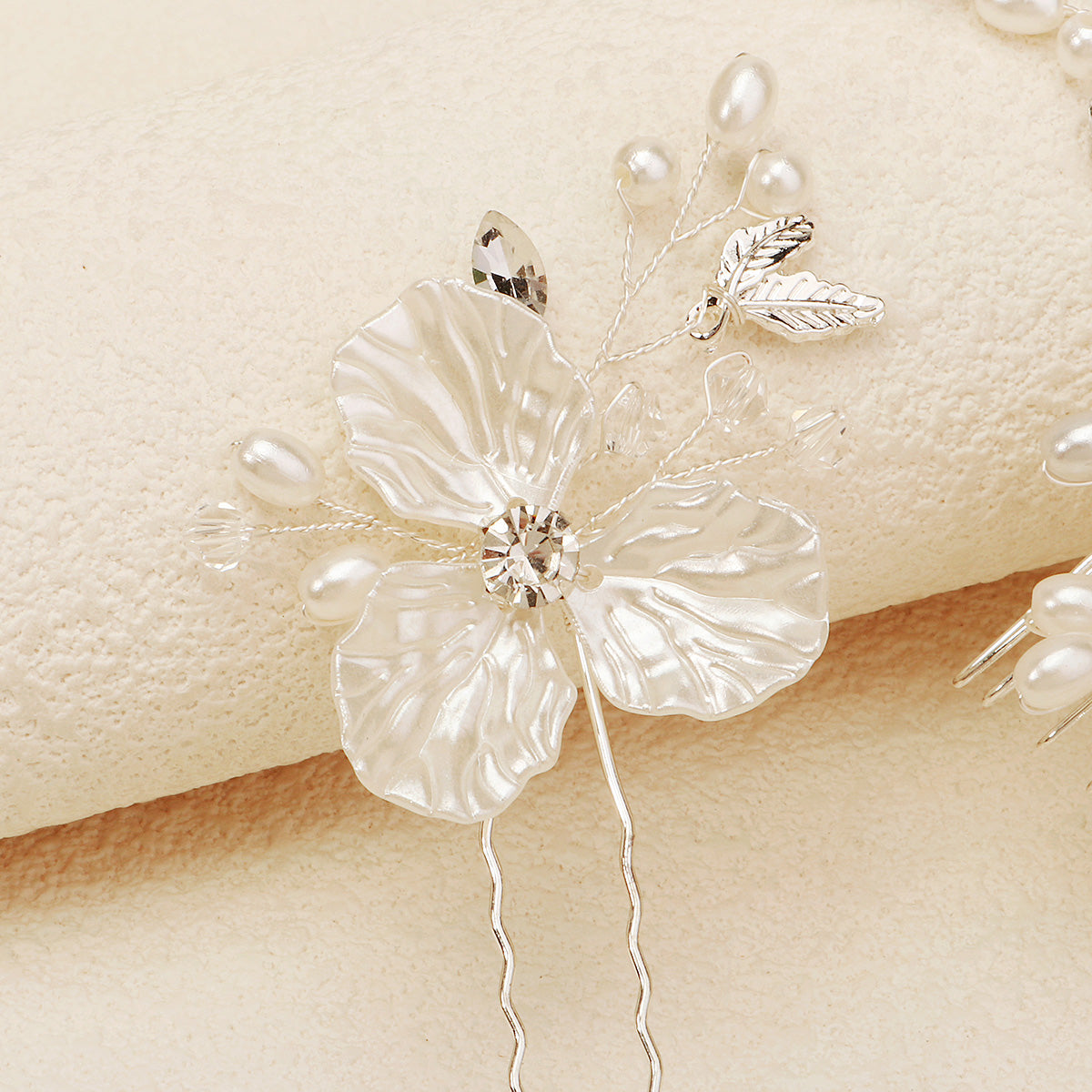 Pack of 3 beautiful hair pins
