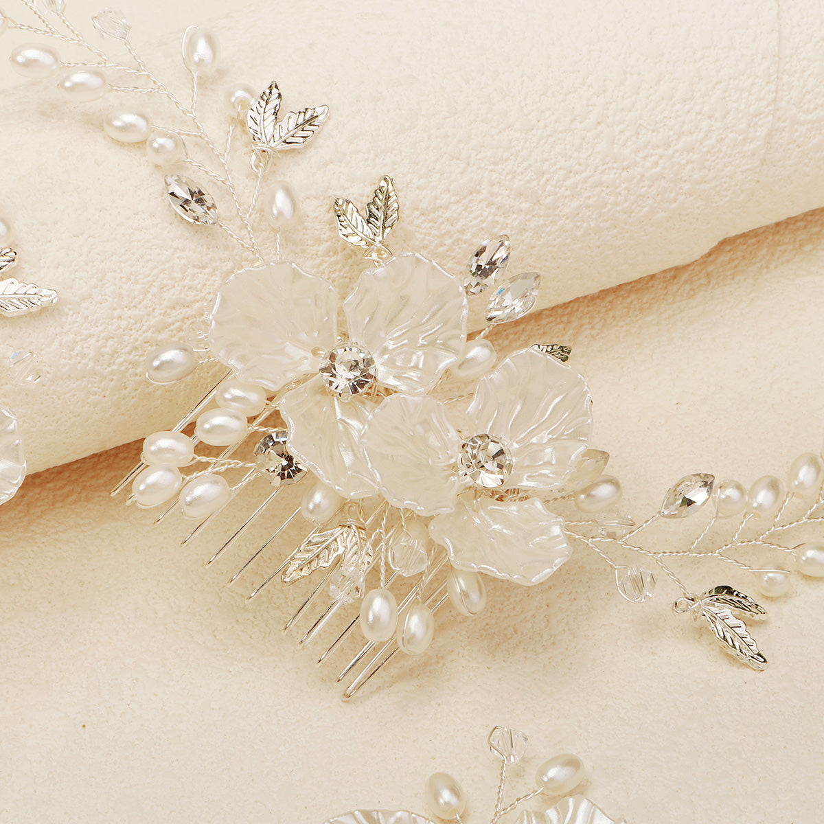 Pack of 3 beautiful hair pins
